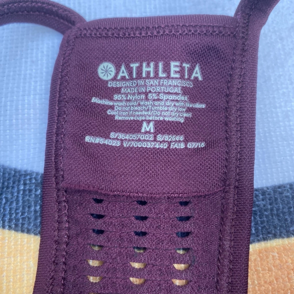 Cropped tank top fitness girly gym Women's Athleta Sports Bra, Burgundy, Size M - Picture 9 of 9